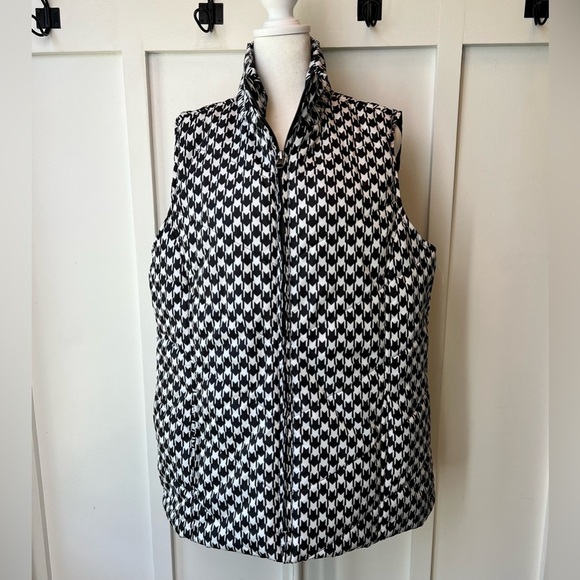 Kim Rogers Size Large Black White Full Zip Puffer Vest Geometric Pockets Belk - Picture 1 of 8